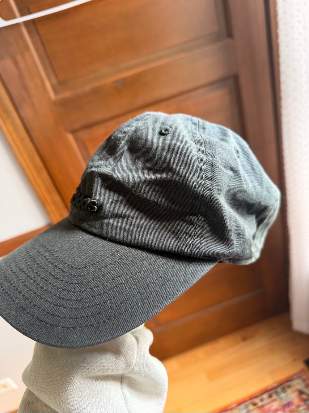 KIDS ADIDAS HAT - Picture 2 of 5